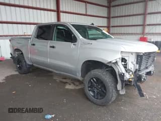 ✅ 2020 Chevrolet Silverado 1500 LT Trail Boss • VIN: 3GCPYFED7LG371985 • Lot: 43446408. Wystawiony na IAAI z przebiegiem 50 250 mil. Bezpłatny archiwum sprzedaży aukcyjnych z USA i szczegółowy raport historii pojazdu na DreamBid. Zdjęcie 1.