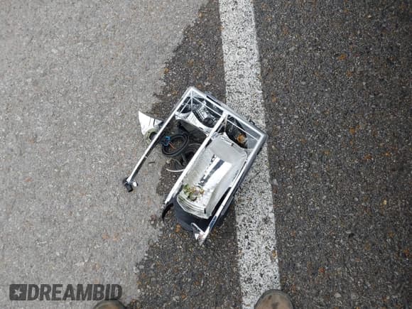 ✅ 2013 GMC Sierra 1500 SLT • VIN: 3GTP2WE70DG378399 • Lot: 41991446. Listed on IAAI with 177,716 mi. Free auction sales archive from the USA and detailed vehicle history report at DreamBid. Image 12.