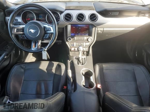 ✅ 2020 Ford Mustang EcoBoost Premium • VIN: 1FATP8UH5L5115326 • Лот: 87361235. Опубликован ранее на Copart с пробегом 66 695 миль. Бесплатный доступ к архиву аукционных продаж из США и подробный отчёт об истории автомобиля на DreamBid. Изображение 8.