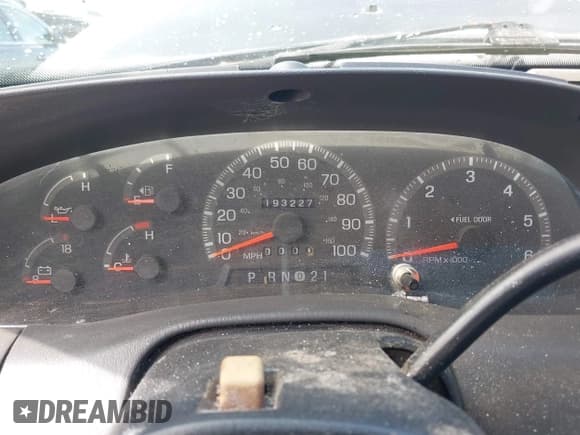 ✅ 1997 Ford F-150 XL • VIN: 1FTEX17L8VNB96786 • Lot: 42284370. Wystawiony na IAAI z przebiegiem 163 227 mil. Bezpłatny archiwum sprzedaży aukcyjnych z USA i szczegółowy raport historii pojazdu na DreamBid. Zdjęcie 7.