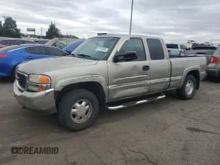 ✅ 2002 GMC Sierra 1500 SLE • VIN: 1GTEK19T32E202453 • Lot: 87188395. Listed on Copart with 201,743 mi. Free auction sales archive from the USA and detailed vehicle history report at DreamBid. Image 1.