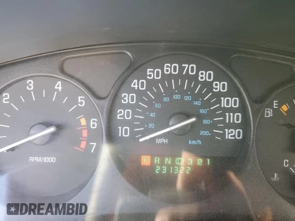 ✅ 2001 Buick Regal LS • VIN: 2G4WB52K711270151 • Lot: 81615505. Listed on Copart with 231,322 mi. Free auction sales archive from the USA and detailed vehicle history report at DreamBid. Image 9.