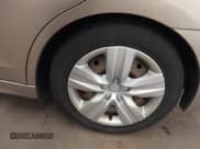 ✅ 2015 Subaru Legacy 2.5i • VIN: 4S3BNBA68F3020447 • Lot: 43270732. Wystawiony na IAAI z przebiegiem 116 563 mil. Bezpłatny archiwum sprzedaży aukcyjnych z USA i szczegółowy raport historii pojazdu na DreamBid. Zdjęcie 12.