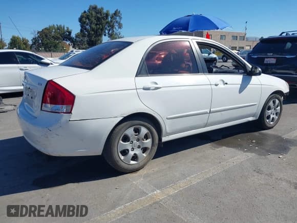 ✅ 2009 Kia Spectra EX • VIN: KNAFE222295657899 • Лот: 43490777. Опубликован ранее на IAAI с пробегом 187 784 миль. Бесплатный доступ к архиву аукционных продаж из США и подробный отчёт об истории автомобиля на DreamBid. Изображение 4.