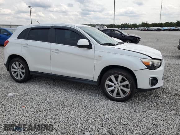 ✅ 2014 Mitsubishi Outlander ES • VIN: 4A4AR3AU1EE032312 • Lot: 71547765. Wystawiony na Copart z przebiegiem 109 468 mil. Bezpłatny archiwum sprzedaży aukcyjnych z USA i szczegółowy raport historii pojazdu na DreamBid. Zdjęcie 4.