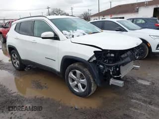 ✅ 2018 Jeep Compass Latitude • VIN: 3C4NJDBB0JT252943 • Lot: 43637602. Wystawiony na IAAI z przebiegiem 62 672 mil. Bezpłatny archiwum sprzedaży aukcyjnych z USA i szczegółowy raport historii pojazdu na DreamBid. Zdjęcie 1.