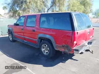 1994 Chevrolet Suburban z VIN 1GNFK16K9RJ334433, wystawiony jako IAAI lot #43559913 z przebiegiem 322 899 mil mil oraz . Historia ofert i sprzedaży dostępna na DreamBid. Obrazek 3.