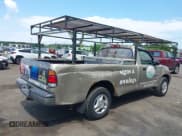 ✅ 2002 Toyota Tundra • VIN: 5TBJN32132S240701 • Lot: 42801109. Wystawiony na IAAI z przebiegiem 176 062 mil. Bezpłatny archiwum sprzedaży aukcyjnych z USA i szczegółowy raport historii pojazdu na DreamBid. Zdjęcie 4.