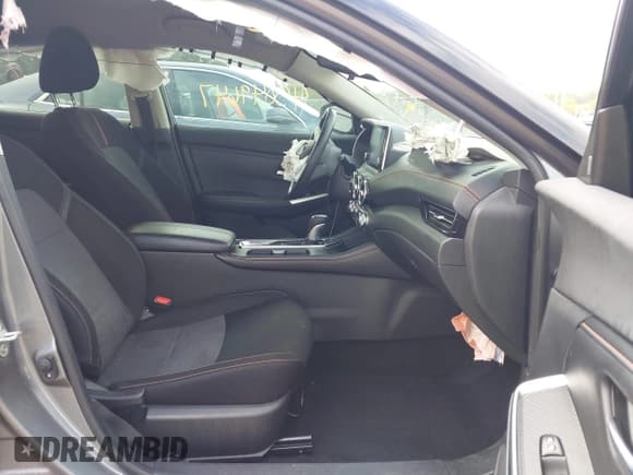 ✅ 2020 Nissan Sentra SR • VIN: 3N1AB8DV9LY300443 • Lot: 43049647. Listed on IAAI with 68,823 mi. Free auction sales archive from the USA and detailed vehicle history report at DreamBid. Image 5.