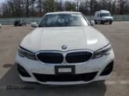 ✅ 2019 BMW 3 Series 330i xDrive • VIN: WBA5R7C54KAJ83828 • Lot: 52734575. Listed on Copart with 97,258 mi. Free auction sales archive from the USA and detailed vehicle history report at DreamBid. Image 5.