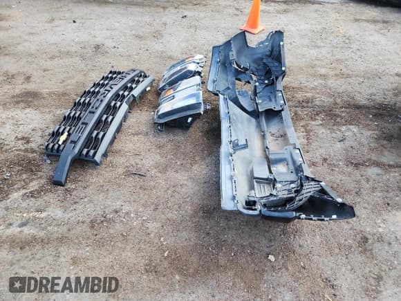 ✅ 2019 Chevrolet Silverado 1500 Work Truck • VIN: 3GCNWAEH3KG159893 • Lot: 69656755. Wystawiony na Copart z przebiegiem 78 618 mil. Bezpłatny archiwum sprzedaży aukcyjnych z USA i szczegółowy raport historii pojazdu na DreamBid. Zdjęcie 12.