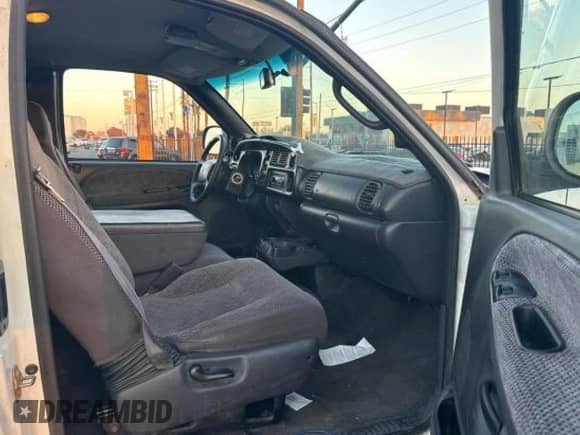 2001 Dodge 1500 with VIN 3B7HF13Z31M517146, listed as a Copart auction lot 78106704 with 145,031 mi miles and Clean title. Bid and sale history available at DreamBid. Image 5.