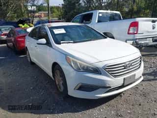 ✅ 2015 Hyundai Sonata SE • VIN: 5NPE24AF0FH002126 • Лот: 43404053. Опубликован ранее на IAAI с пробегом 300 771 миль. Бесплатный доступ к архиву аукционных продаж из США и подробный отчёт об истории автомобиля на DreamBid. Изображение 1.