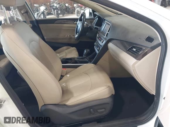 ✅ 2018 Hyundai Sonata SEL • VIN: 5NPE34AF8JH668432 • Lot: 42983335. Listed on IAAI with 57,185 mi. Free auction sales archive from the USA and detailed vehicle history report at DreamBid. Image 5.