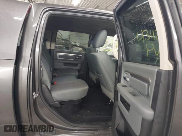 ✅ 2018 Ram 1500 Big Horn • VIN: 3C6RR7LT2JG226265 • Лот: 43472528. Опубликован ранее на IAAI с пробегом 199 840 миль. Бесплатный доступ к архиву аукционных продаж из США и подробный отчёт об истории автомобиля на DreamBid. Изображение 8.