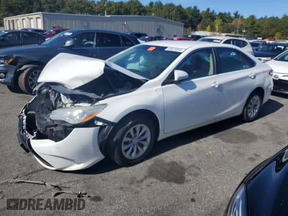 2015 Toyota Camry LE z VIN 4T4BF1FK1FR449048, wystawiony jako Copart lot #85875895 z przebiegiem 93 532 mil mil oraz Czysty tytuł • Clean title. Historia ofert i sprzedaży dostępna na DreamBid. Obrazek 1.