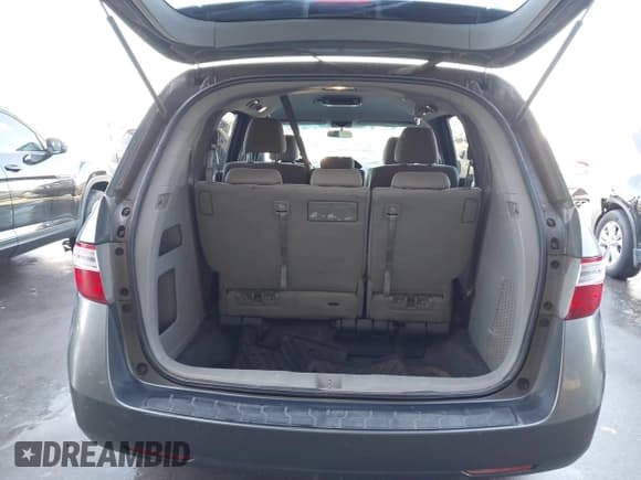 ✅ 2011 Honda Odyssey EX • VIN: 5FNRL5H46BB027310 • Lot: 43641380. Wystawiony na IAAI z przebiegiem 103 622 mil. Bezpłatny archiwum sprzedaży aukcyjnych z USA i szczegółowy raport historii pojazdu na DreamBid. Zdjęcie 17.