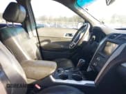 ✅ 2011 Ford Explorer XLT • VIN: 1FMHK8D8XBGA25733 • Lot: 43788179. Wystawiony na IAAI z przebiegiem 242 783 mil. Bezpłatny archiwum sprzedaży aukcyjnych z USA i szczegółowy raport historii pojazdu na DreamBid. Zdjęcie 5.