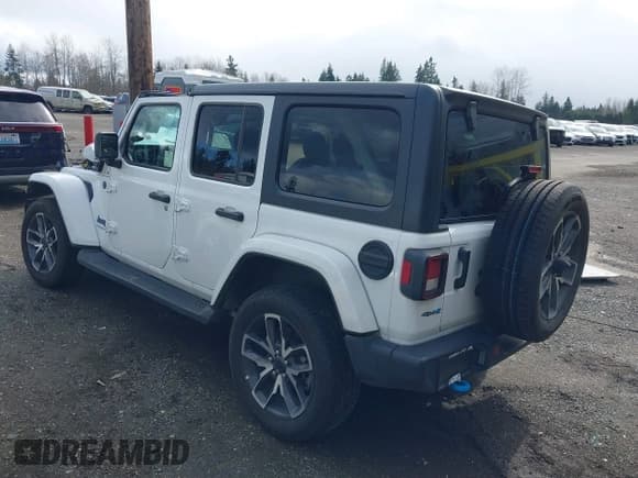 ✅ 2024 Jeep Wrangler Willys • VIN: 1C4RJXN68RW228509 • Lot: 41799477. Listed on IAAI with 18,946 mi. Free auction sales archive from the USA and detailed vehicle history report at DreamBid. Image 3.