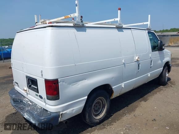 ✅ 2013 Ford Econoline Cargo Commercial • VIN: 1FTNE1EW7DDA76176 • Lot: 42477521. Listed on IAAI with 175,000 mi. Free auction sales archive from the USA and detailed vehicle history report at DreamBid. Image 4.
