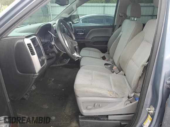 ✅ 2015 GMC Sierra 1500 SLE • VIN: 1GTR1UEC9FZ418138 • Лот: 81826745. Опубликован ранее на Copart с пробегом 273 220 миль. Бесплатный доступ к архиву аукционных продаж из США и подробный отчёт об истории автомобиля на DreamBid. Изображение 7.