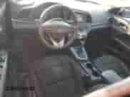 2019 Hyundai Elantra SE с VIN KMHD74LF6KU779237, выставлен на аукционе Copart как лот 81107295 с пробегом 194 527 миль миль и Списание • Salvage title. История ставок и продаж доступна на DreamBid. Изображение 8.