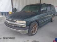 ✅ 2001 Chevrolet Suburban LS • VIN: 3GNEC16T71G217733 • Лот: 43040582. Опубликован ранее на IAAI с пробегом 233 216 миль. Бесплатный доступ к архиву аукционных продаж из США и подробный отчёт об истории автомобиля на DreamBid. Изображение 2.