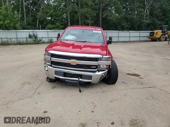 ✅ 2015 Chevrolet Silverado 2500HD LTZ • VIN: 1GC1KWE83FF128027 • Lot: 69744655. Listed on Copart with 181,554 mi. Free auction sales archive from the USA and detailed vehicle history report at DreamBid. Image 13.