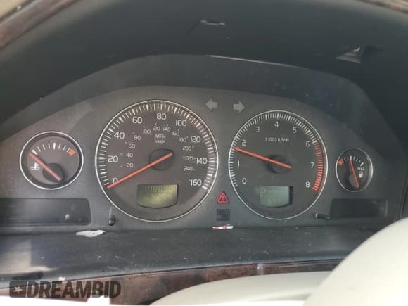 ✅ 2004 Volvo S80 • VIN: YV1TH59H541349855 • Лот: 52520945. Опубликован ранее на Copart с пробегом 178 090 миль. Бесплатный доступ к архиву аукционных продаж из США и подробный отчёт об истории автомобиля на DreamBid. Изображение 9.