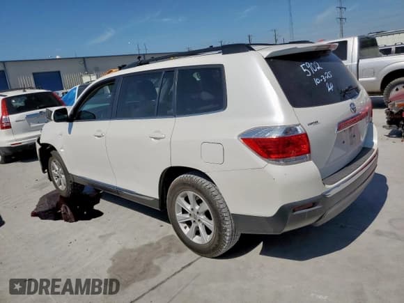 ✅ 2013 Toyota Highlander Plus • VIN: 5TDZK3EH8DS121833 • Лот: 85867595. Опубликован ранее на Copart с пробегом 181 329 миль. Бесплатный доступ к архиву аукционных продаж из США и подробный отчёт об истории автомобиля на DreamBid. Изображение 2.