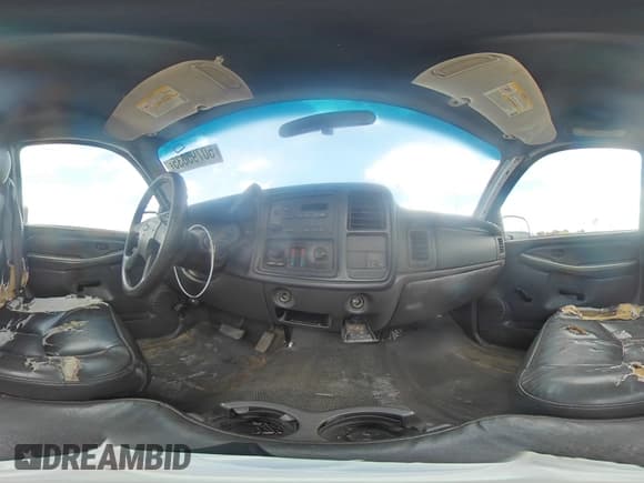 ✅ 2005 Chevrolet Silverado 2500HD Work Truck • VIN: 1GCHC24U25E211911 • Lot: 50795035. Wystawiony na Copart z przebiegiem 162 119 mil. Bezpłatny archiwum sprzedaży aukcyjnych z USA i szczegółowy raport historii pojazdu na DreamBid. Zdjęcie 12.