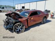 ✅ 2016 Dodge Challenger R/T • VIN: 2C3CDZBT6GH311942 • Lot: 40310833. Wystawiony na Copart z przebiegiem 63 776 mil. Bezpłatny archiwum sprzedaży aukcyjnych z USA i szczegółowy raport historii pojazdu na DreamBid. Zdjęcie 1.