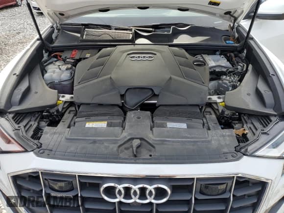 ✅ 2022 Audi Q8 Premium Plus • VIN: WA1BVBF10ND029207 • Lot: 49160095. Listed on Copart with 33,022 mi. Free auction sales archive from the USA and detailed vehicle history report at DreamBid. Image 12.