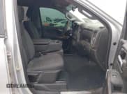 ✅ 2019 Chevrolet Silverado 1500 LT • VIN: 1GCRYDED9KZ374981 • Lot: 43725539. Wystawiony na IAAI z przebiegiem 155 686 mil. Bezpłatny archiwum sprzedaży aukcyjnych z USA i szczegółowy raport historii pojazdu na DreamBid. Zdjęcie 5.