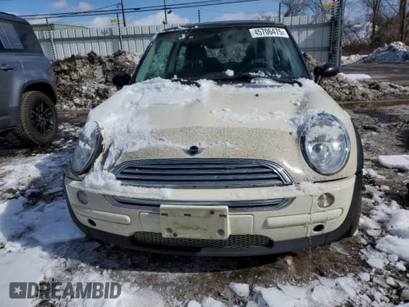✅ 2002 MINI Hardtop • VIN: WMWRC334X2TC38342 • Lot: 45706475. Listed on Copart with 107,735 mi. Free auction sales archive from the USA and detailed vehicle history report at DreamBid. Image 5.