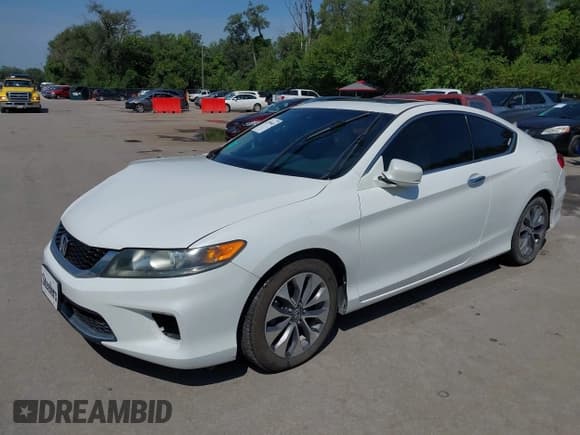 ✅ 2013 Honda Accord EX-L • VIN: 1HGCT1B84DA020296 • Лот: 42995665. Опубликован ранее на IAAI с пробегом 171 512 миль. Бесплатный доступ к архиву аукционных продаж из США и подробный отчёт об истории автомобиля на DreamBid. Изображение 2.