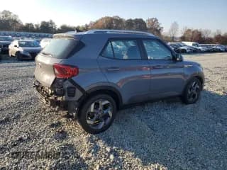 ✅ 2022 Hyundai Venue SEL • VIN: KMHRC8A30NU139126 • Lot: 80249204. Wystawiony na Copart z przebiegiem 88 275 mil. Bezpłatny archiwum sprzedaży aukcyjnych z USA i szczegółowy raport historii pojazdu na DreamBid. Zdjęcie 3.