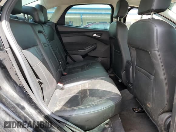 ✅ 2015 Ford Focus SE • VIN: 1FADP3F24FL218138 • Lot: 55659615. Listed on Copart with 121,955 mi. Free auction sales archive from the USA and detailed vehicle history report at DreamBid. Image 10.