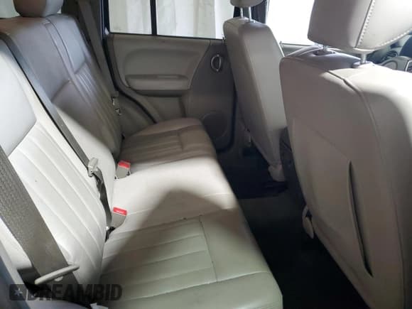 ✅ 2005 Jeep Liberty Limited • VIN: 1J4GL58K05W507486 • Лот: 86287345. Опубликован ранее на Copart с пробегом 230 332 миль. Бесплатный доступ к архиву аукционных продаж из США и подробный отчёт об истории автомобиля на DreamBid. Изображение 11.