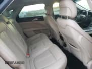 ✅ 2017 Lincoln MKZ Reserve • VIN: 3LN6L5F96HR643884 • Lot: 91460865. Wystawiony na Copart z przebiegiem 97 481 mil. Bezpłatny archiwum sprzedaży aukcyjnych z USA i szczegółowy raport historii pojazdu na DreamBid. Zdjęcie 10.