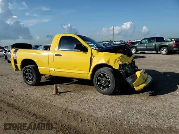 2005 Dodge 1500 SLT z VIN 1D7HA16D15J517718, wystawiony jako Copart lot #67742995 z przebiegiem 220 676 mil mil oraz Nie do naprawy • Non repairable. Historia ofert i sprzedaży dostępna na DreamBid. Obrazek 14.