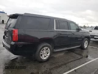 ✅ 2015 Chevrolet Suburban LT • VIN: 1GNSKJKC9FR282473 • Lot: 86530615. Wystawiony na Copart z przebiegiem 192 642 mil. Bezpłatny archiwum sprzedaży aukcyjnych z USA i szczegółowy raport historii pojazdu na DreamBid. Zdjęcie 3.