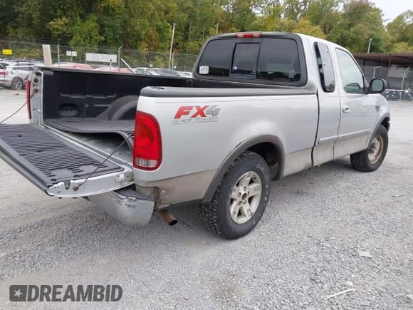 ✅ 2002 Ford F-150 XL • VIN: 2FTRX18L42CA90966 • Лот: 43245684. Опубликован ранее на IAAI с пробегом 186 420 миль. Бесплатный доступ к архиву аукционных продаж из США и подробный отчёт об истории автомобиля на DreamBid. Изображение 4.
