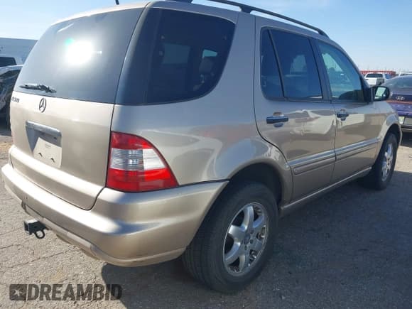 ✅ 2002 Mercedes-Benz M 320/430/500 • VIN: 4JGAB75E42A304002 • Lot: 41841898. Wystawiony na IAAI z przebiegiem 238 537 mil. Bezpłatny archiwum sprzedaży aukcyjnych z USA i szczegółowy raport historii pojazdu na DreamBid. Zdjęcie 4.