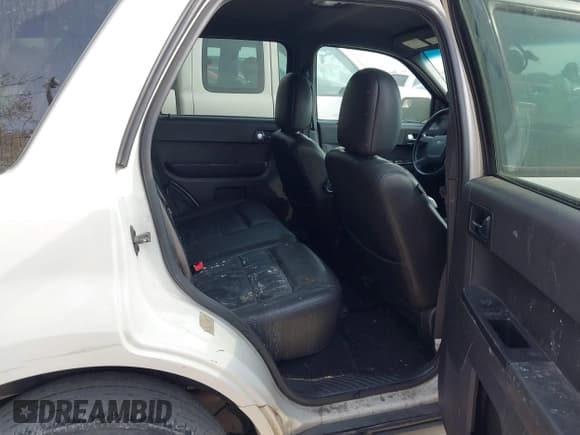 ✅ 2011 Ford Escape Limited • VIN: 1FMCU0EG6BKB53668 • Lot: 43738805. Listed on IAAI with 285,889 mi. Free auction sales archive from the USA and detailed vehicle history report at DreamBid. Image 8.