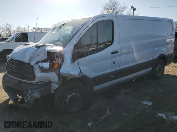 ✅ 2015 Ford Transit Cargo • VIN: 1FTNE1YM7FKA50119 • Лот: 57963515. Опубликован ранее на Copart с пробегом Не указан. Бесплатный доступ к архиву аукционных продаж из США и подробный отчёт об истории автомобиля на DreamBid. Изображение 1.