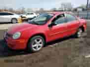 2005 Dodge Neon SXT z VIN 1B3ES56C15D114461, wystawiony jako Copart lot #49349645 z przebiegiem 102 766 mil mil oraz Szkoda całkowita • Salvage title. Historia ofert i sprzedaży dostępna na DreamBid. Obrazek 1.