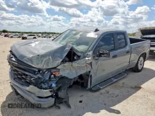 ✅ 2025 Chevrolet Silverado 1500 Custom • VIN: 1GCRABEK0SZ251397 • Lot: 81663615. Wystawiony na Copart z przebiegiem 5 778 mil. Bezpłatny archiwum sprzedaży aukcyjnych z USA i szczegółowy raport historii pojazdu na DreamBid. Zdjęcie 1.