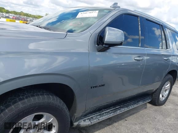 ✅ 2023 Chevrolet Tahoe LT • VIN: 1GNSCNKD7PR328493 • Lot: 42863817. Wystawiony na IAAI z przebiegiem 16 720 mil. Bezpłatny archiwum sprzedaży aukcyjnych z USA i szczegółowy raport historii pojazdu na DreamBid. Zdjęcie 6.