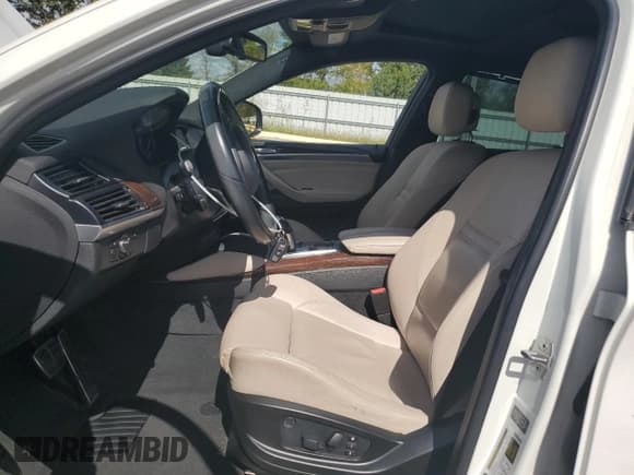 ✅ 2014 BMW X6 xDrive35i • VIN: 5UXFG2C54E0H09984 • Lot: 84265545. Wystawiony na Copart z przebiegiem 169 673 mil. Bezpłatny archiwum sprzedaży aukcyjnych z USA i szczegółowy raport historii pojazdu na DreamBid. Zdjęcie 7.